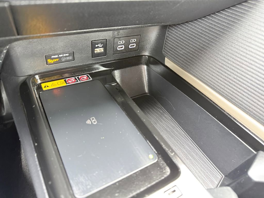 Certified 2025 Toyota Camry SE w/ Convenience Package image 34