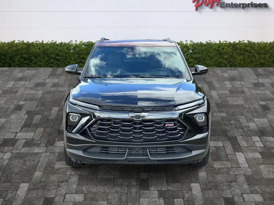 Used 2025 Chevrolet TrailBlazer RS w/ Convenience Package FWD image 5