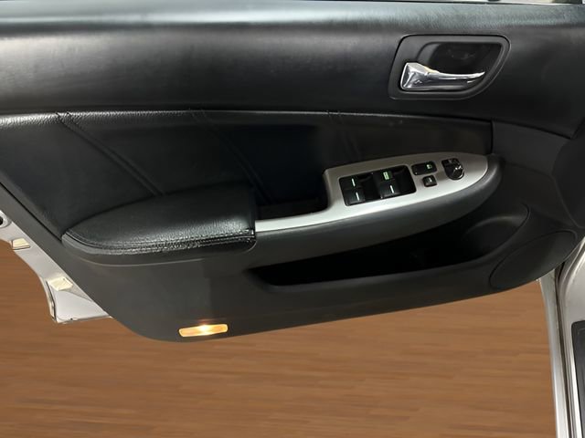 Used 2006 Honda Accord EX-L image 9