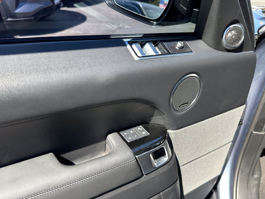 Used 2020 Land Rover Range Rover Sport HSE AWD/4WD image 24
