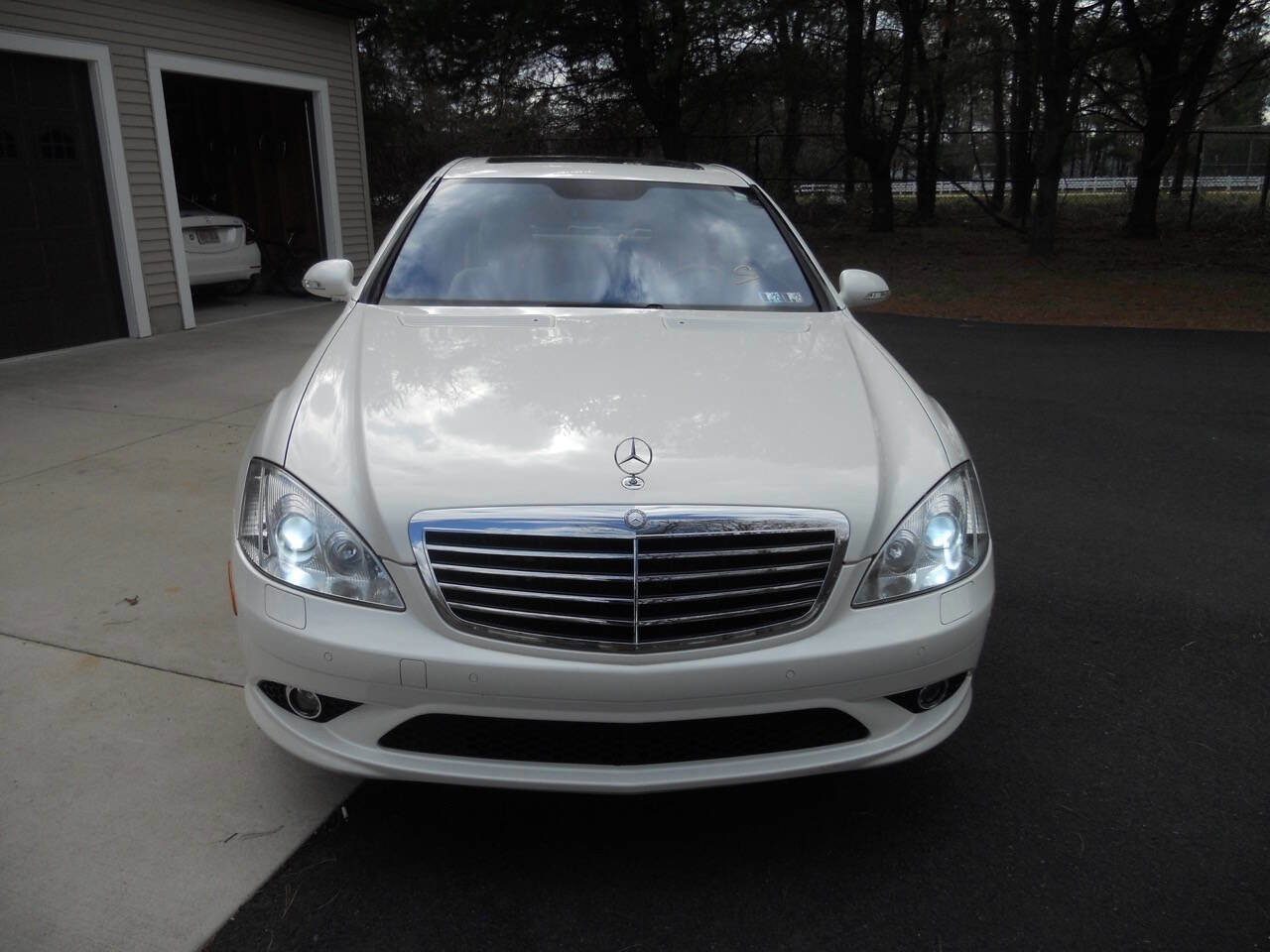Used 2009 Mercedes-Benz S 550 4MATIC image 4