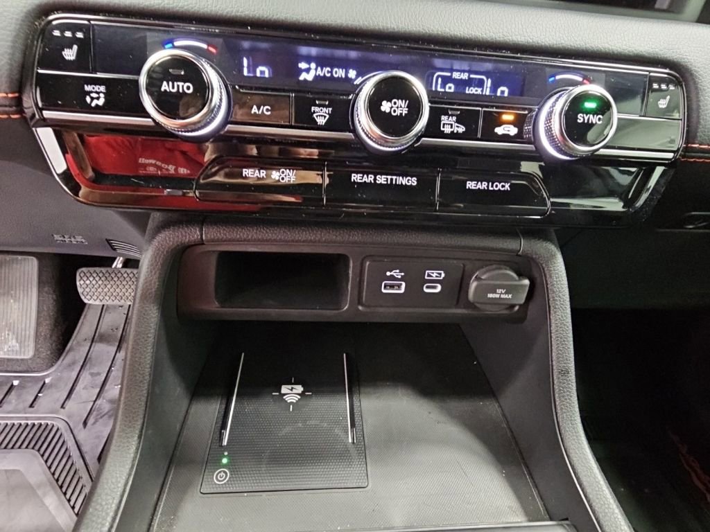 Used 2025 Honda Pilot TrailSport image 18