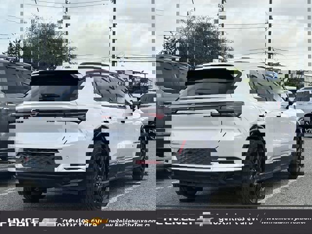 Used 2025 Chevrolet Equinox EV RS image 3