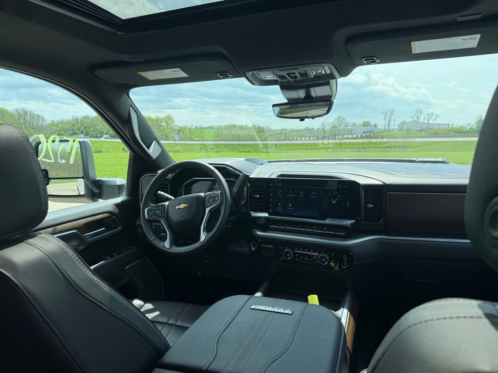 Used 2025 Chevrolet Silverado 2500 High Country w/ Technology Package image 22