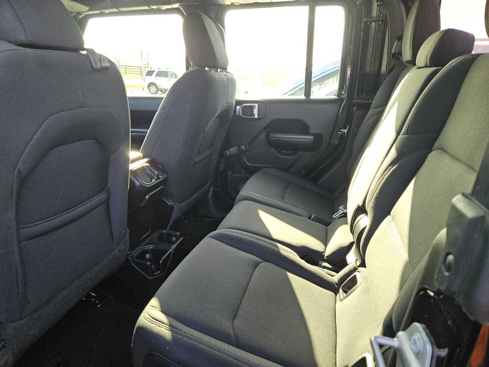Used 2021 Jeep Gladiator Sport AWD/4WD image 11