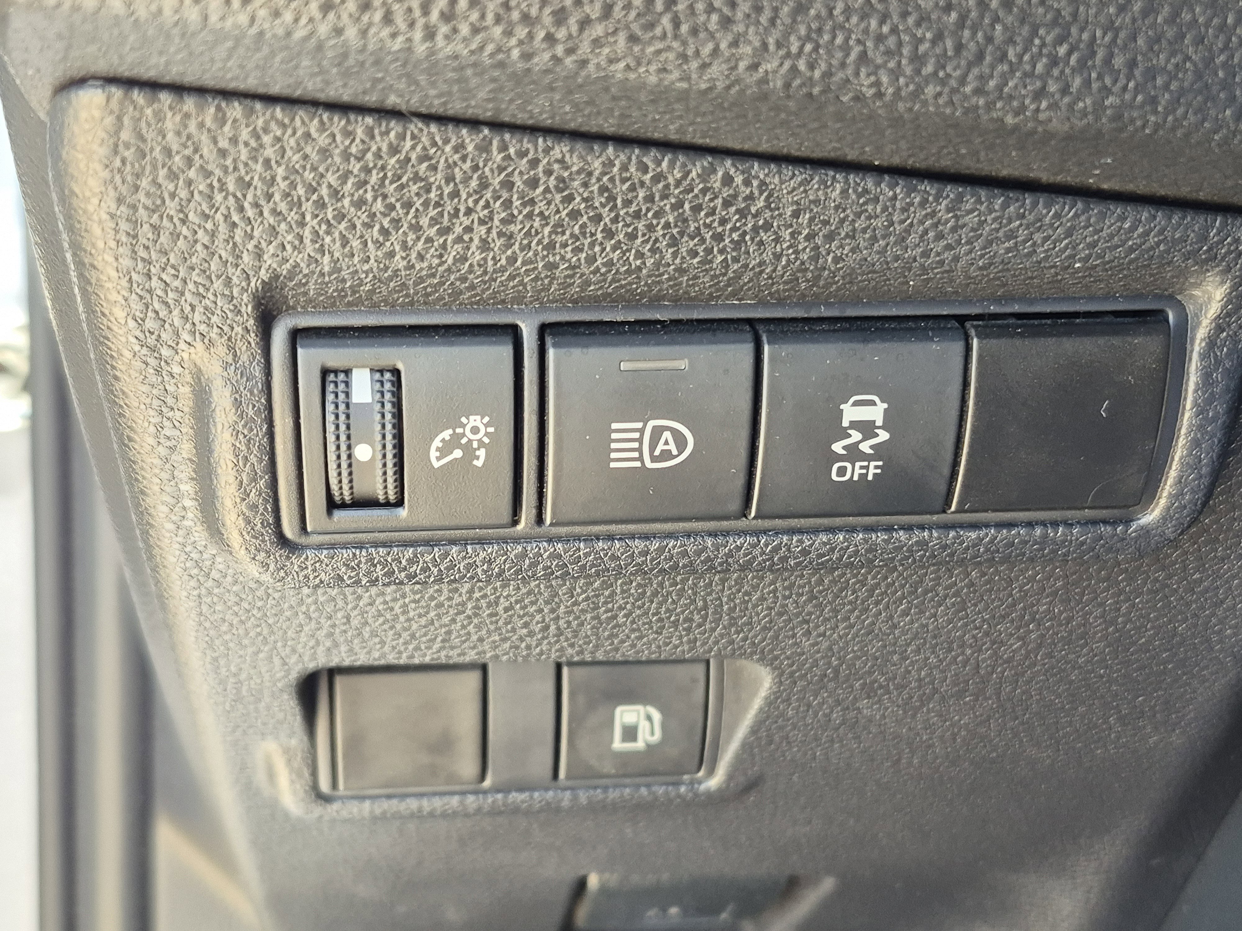 Used 2025 Toyota Corolla Cross AWD Hybrid image 35