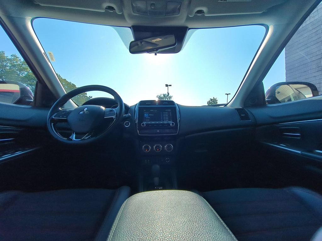 Used 2025 Mitsubishi Outlander Sport SE AWD/4WD image 25