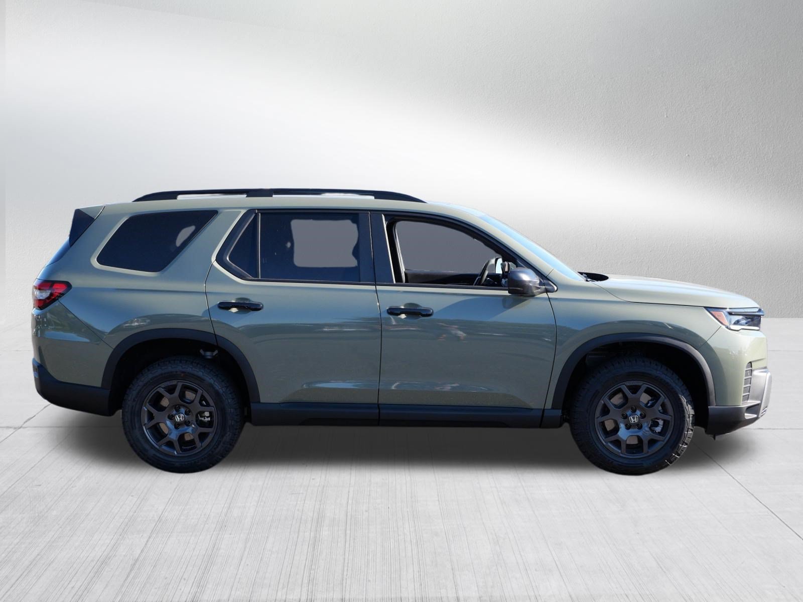 Certified 2026 Honda Pilot TrailSport image 8