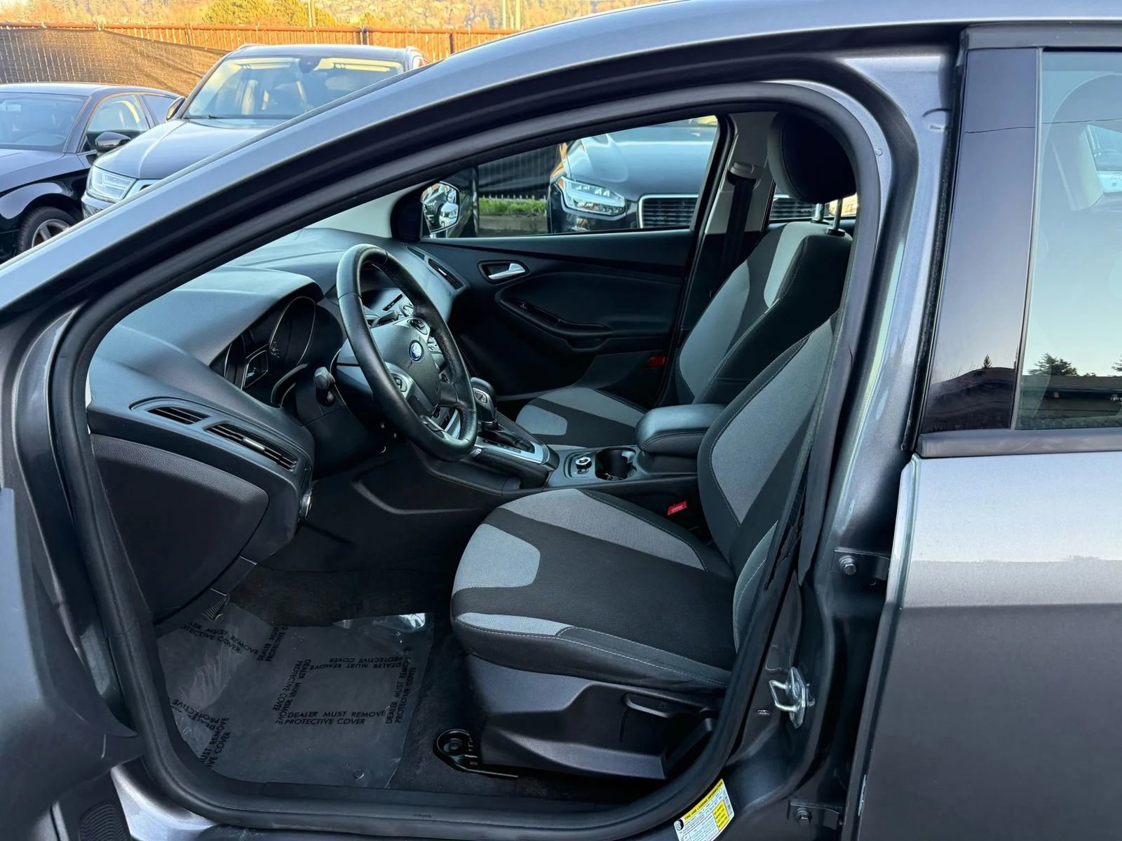 Used 2014 Ford Focus SE w/ SE Sport Package image 8