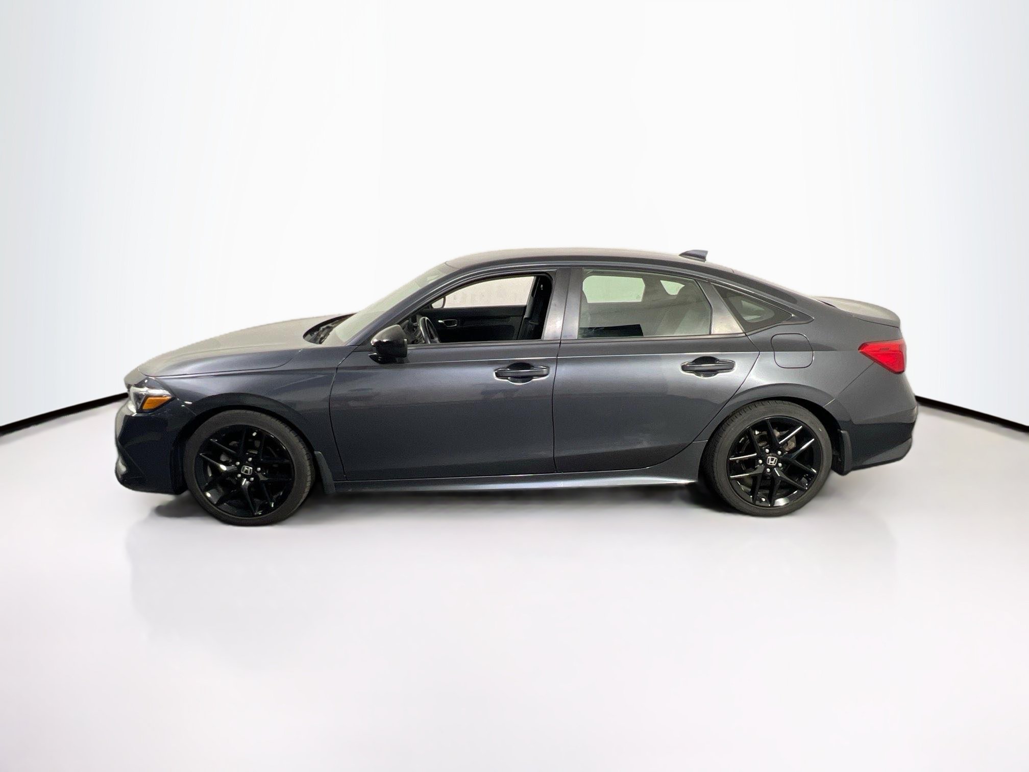 Used 2023 Honda Civic Sport image 5