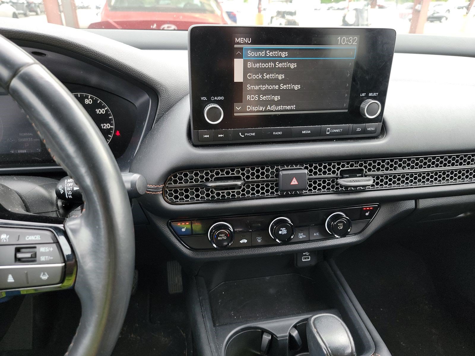 Used 2018 Toyota Corolla LE FWD image 15