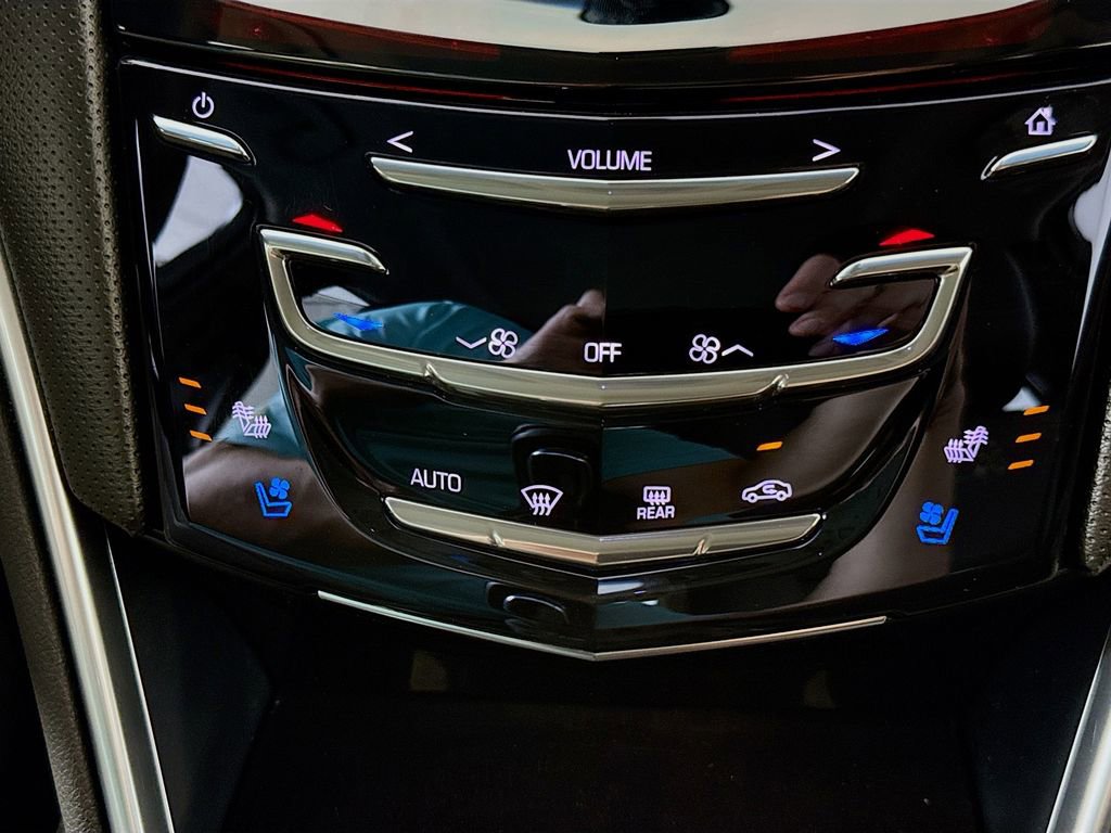 Used 2017 Cadillac XTS Luxury image 16