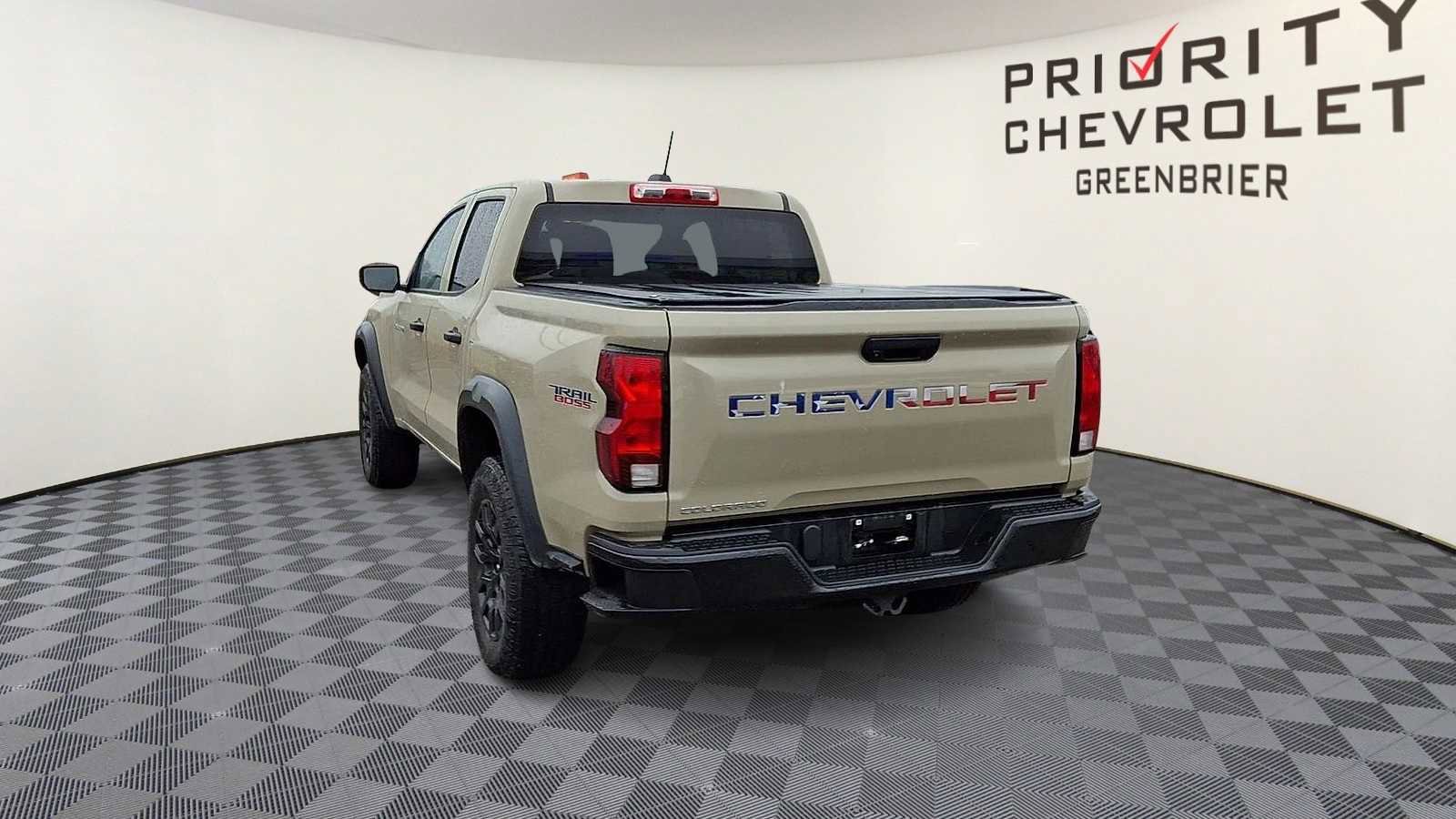 Used 2024 Chevrolet Colorado Trail Boss image 7
