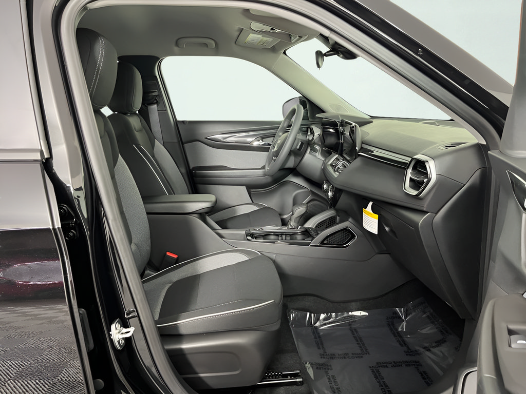 New 2026 Chevrolet TrailBlazer LT w/ Midnight Edition AWD/4WD image 12