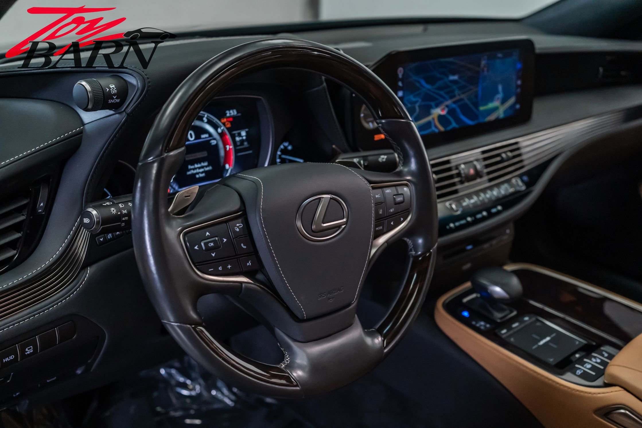 Used 2022 Lexus LS 500 AWD w/ Luxury Package image 25