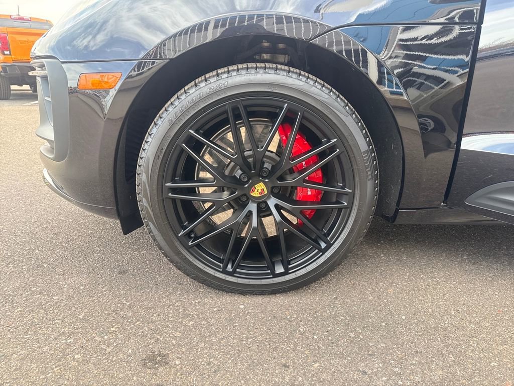 Used 2025 Porsche Macan GTS image 27