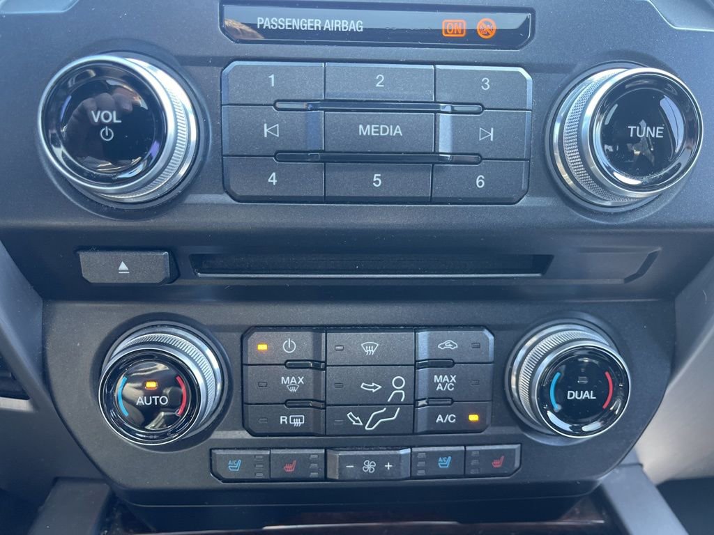 Used 2017 Ford F350 Platinum w/ Platinum Ultimate Package image 30