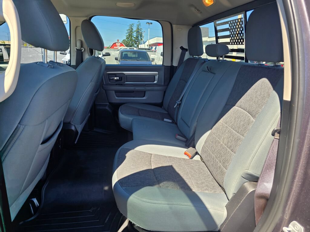Used 2015 RAM 1500 Classic SLT w/ SLT Plus D←cor Group AWD/4WD image 14