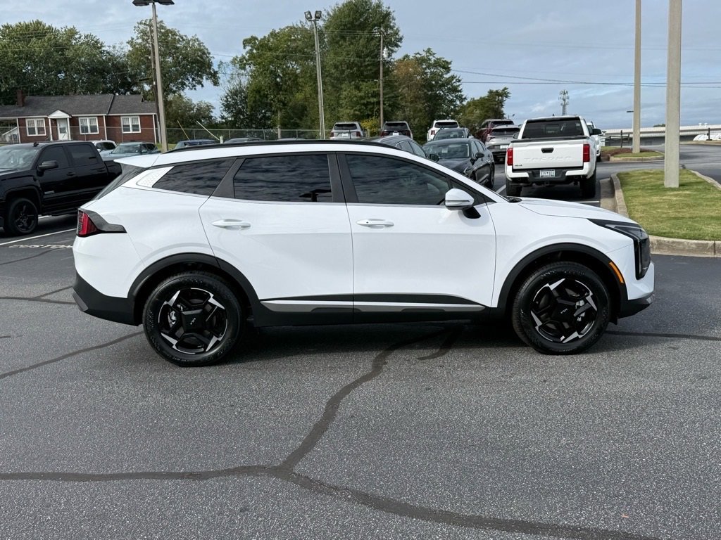 New 2026 Kia Sportage EX w/ EX Panorama Roof Package image 2