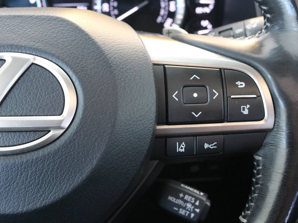 Used 2017 Lexus LX 570 4WD w/ Luxury Package image 12