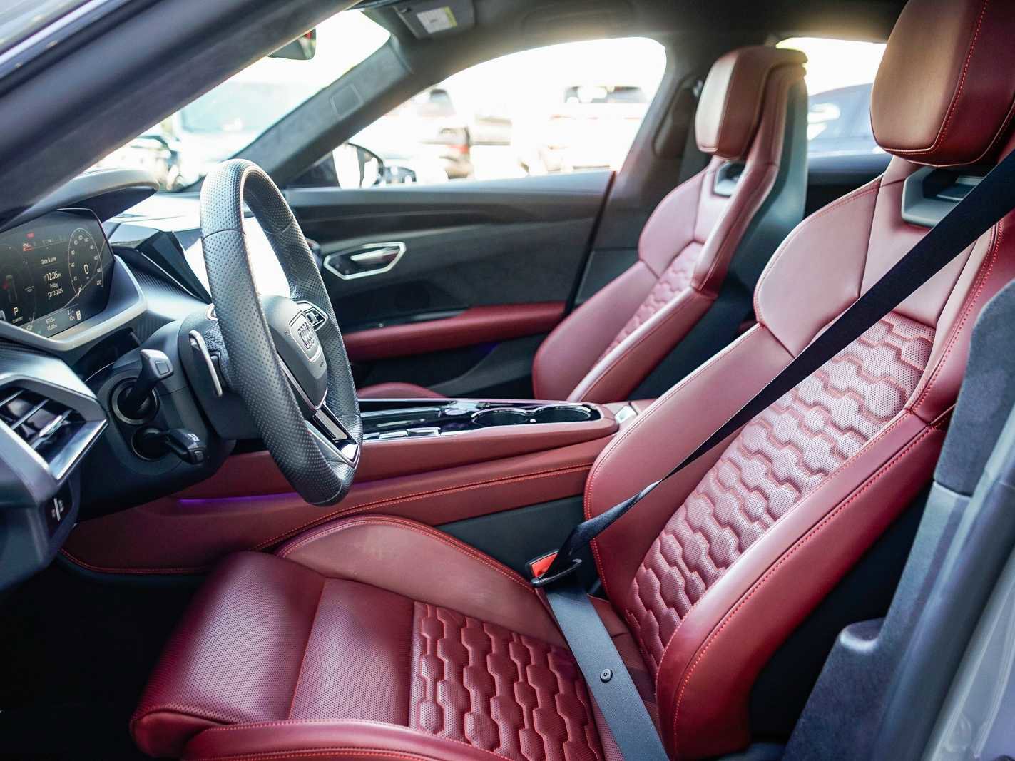 Used 2024 Audi e-tron GT Prestige w/ Prestige Package image 16