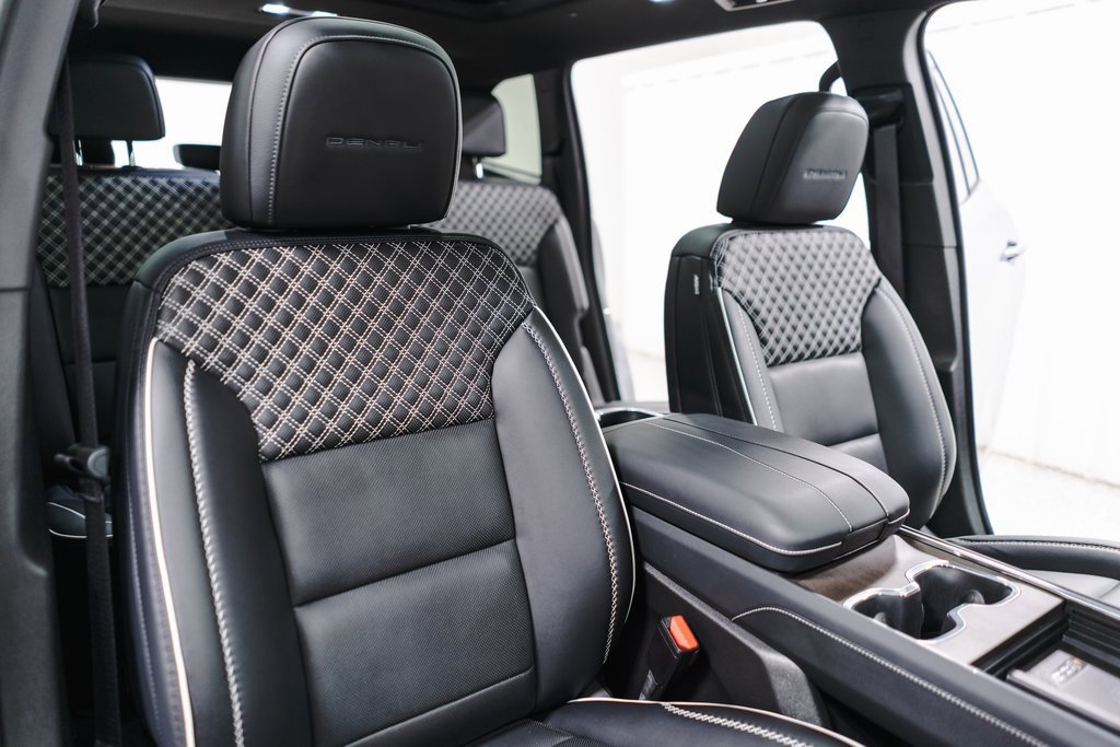 Used 2024 GMC Acadia Denali image 39