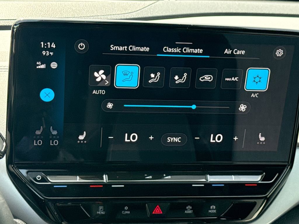 Used 2023 Volkswagen ID.4 2WD image 16