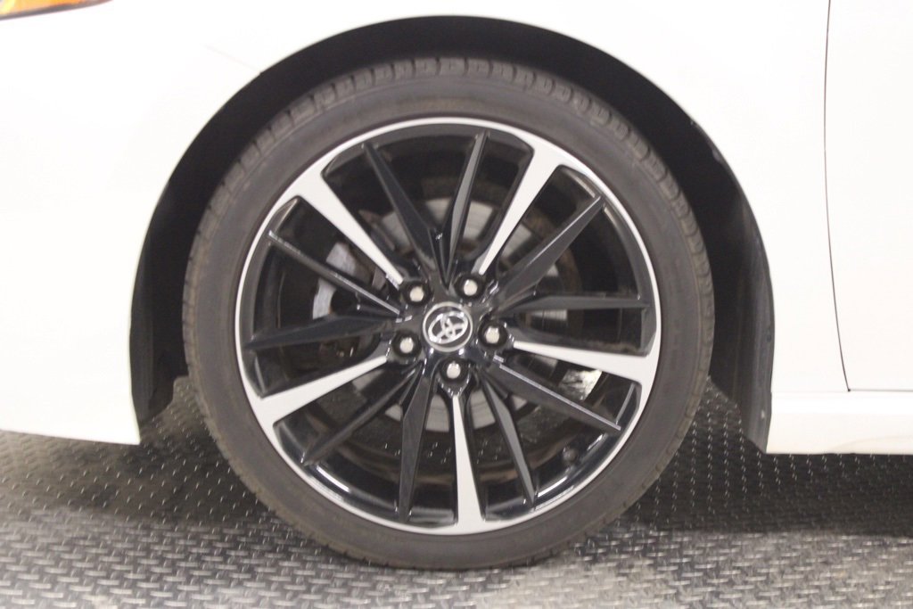 Used 2018 Toyota Camry XSE image 21