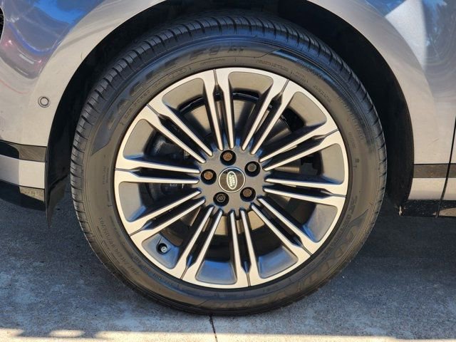 Used 2024 Land Rover Range Rover Evoque Dynamic SE image 18