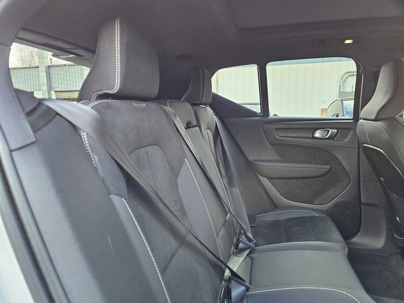 Used 2024 Volvo XC40 Recharge Ultimate w/ Protection Package Premier image 14