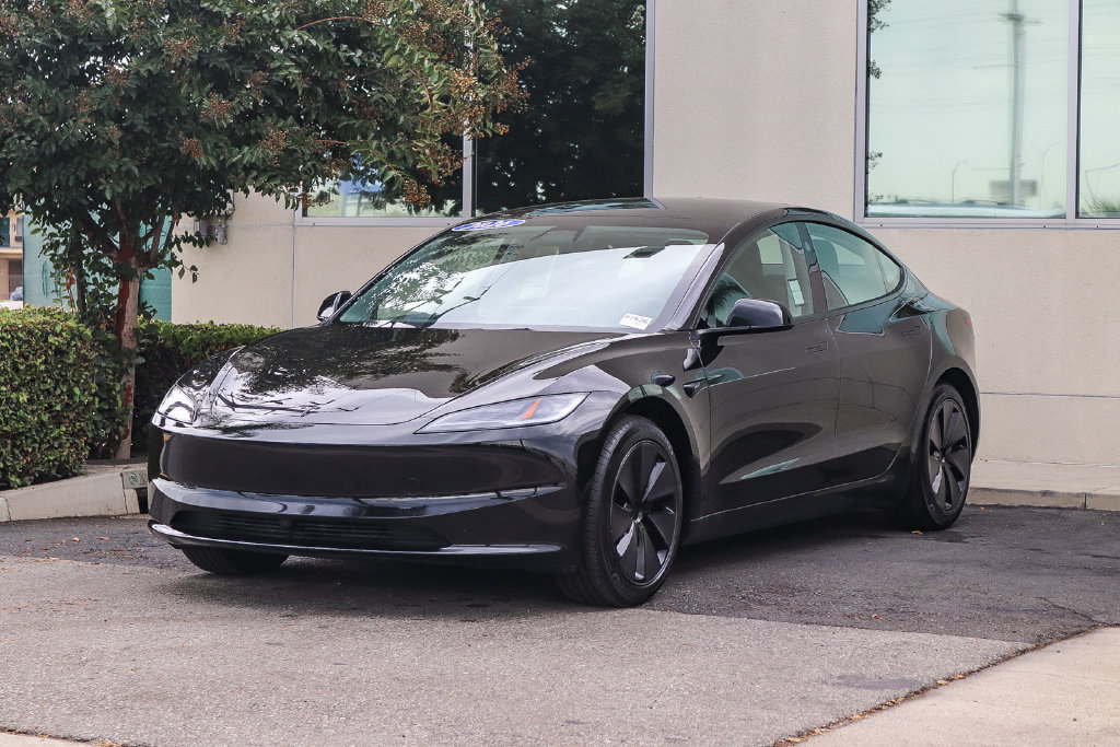 Used 2026 Tesla Model 3 RWD image 3