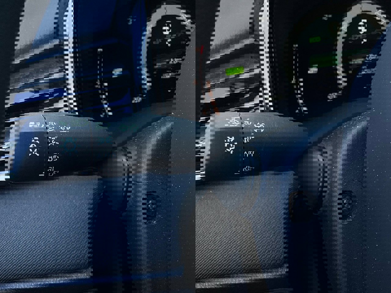 Used 2025 Toyota Camry LE image 34