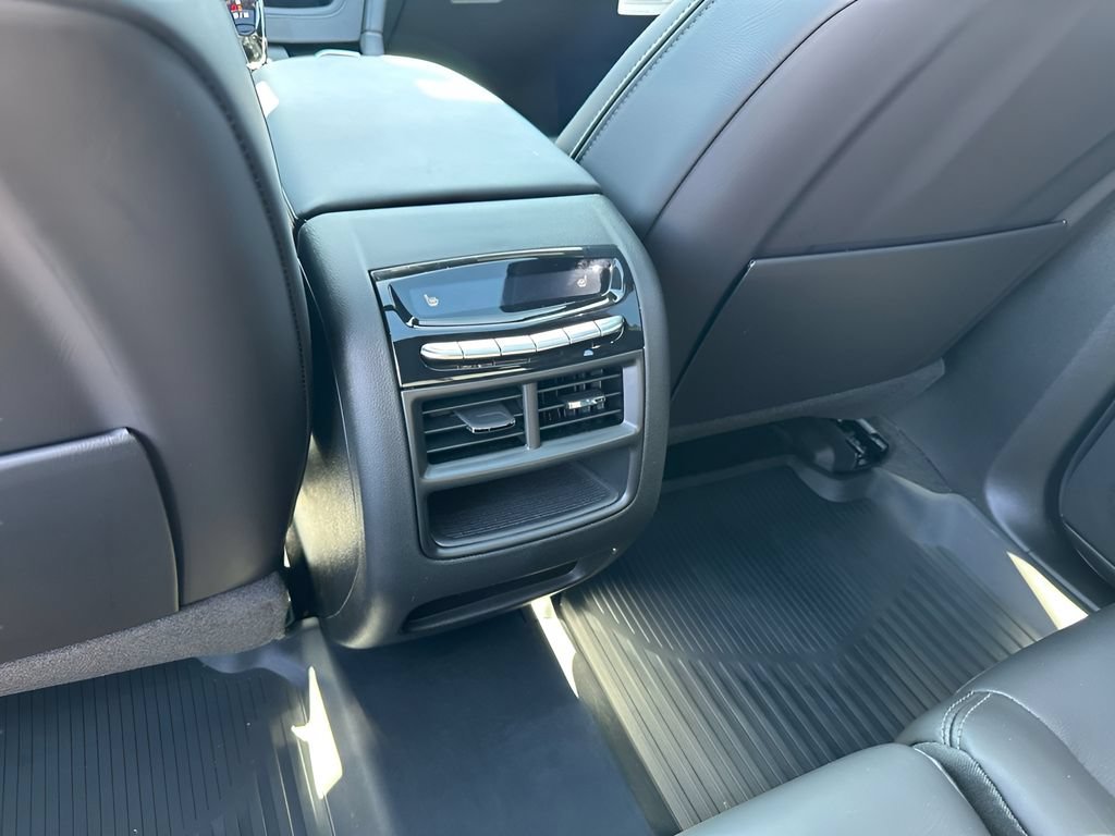 New 2026 Cadillac XT5 Sportv w/ LPO, Onyx Lite Package AWD/4WD image 22