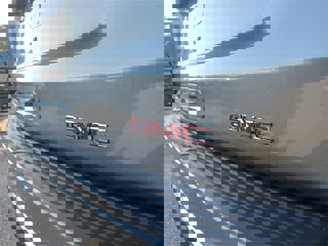 New 2025 GMC Yukon XL Denali image 7