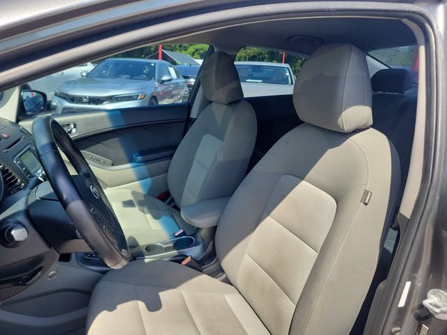 Used 2016 Kia Forte EX FWD image 11