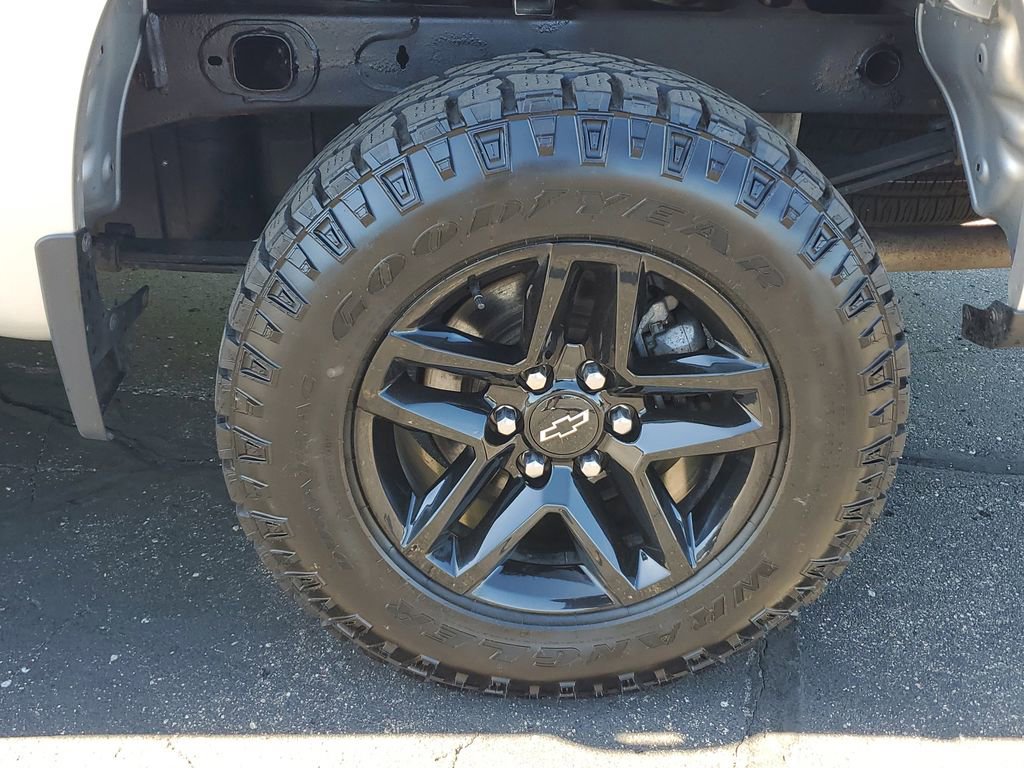 Used 2020 Chevrolet Silverado 1500 Custom Trail Boss w/ Custom Convenience Package AWD/4WD image 5