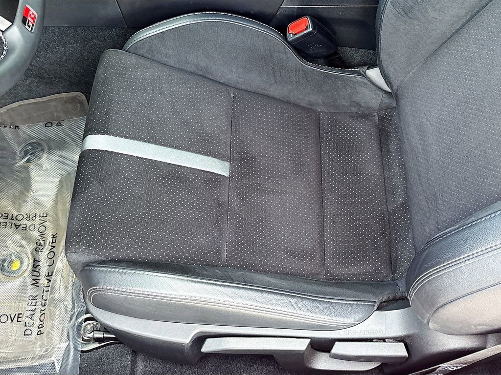 Used 2025 Toyota GR86 Premium w/ Performance Package image 18