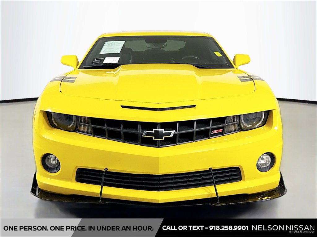 Used 2010 Chevrolet Camaro SS w/ RS Package image 2