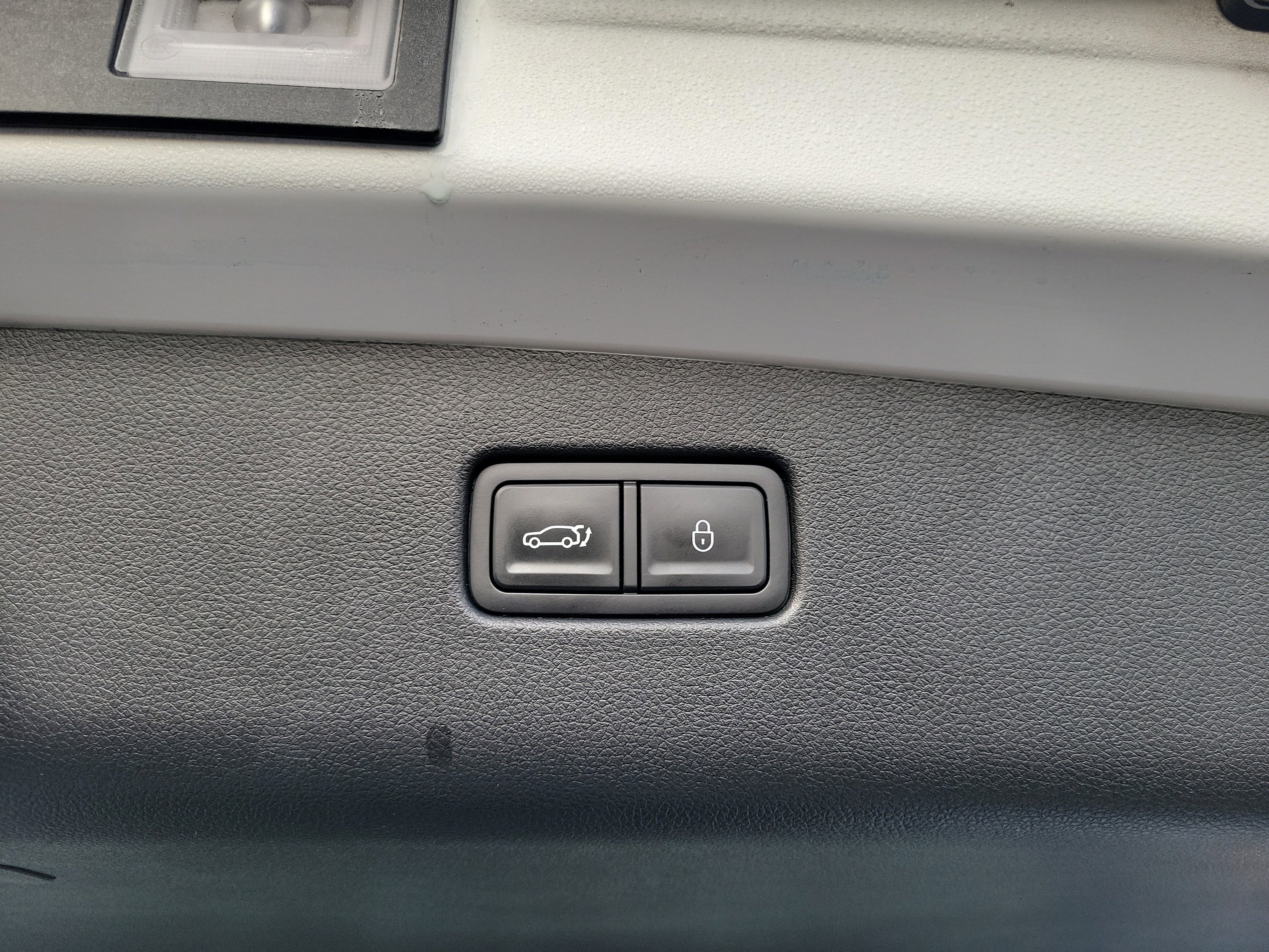 Certified 2024 Genesis GV70 2.5T w/ Advanced Package image 23