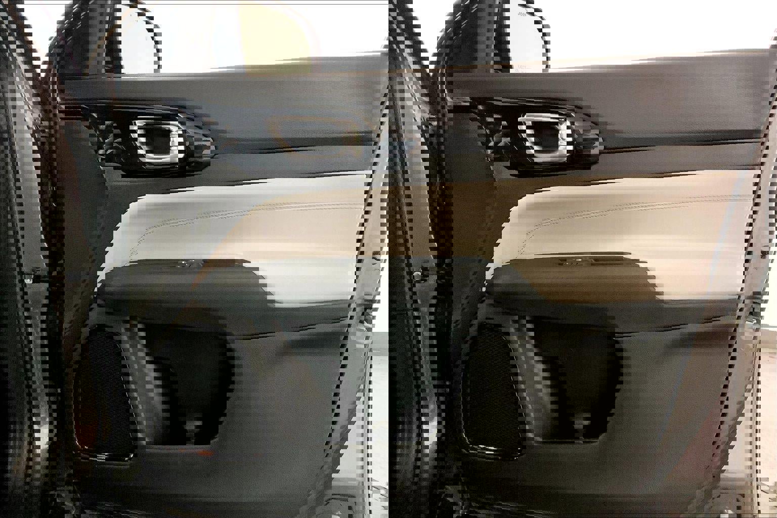 Used 2024 Jeep Compass Limited image 25