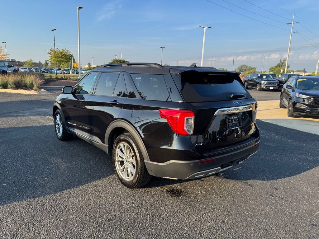 Used 2023 Ford Explorer XLT w/ Equipment Group 202A AWD/4WD image 5