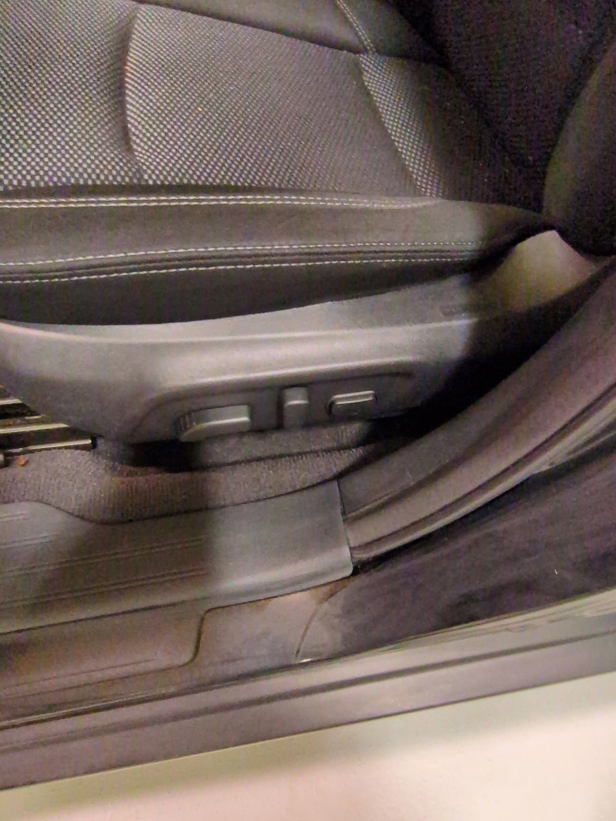 Used 2019 Subaru Outback 2.5i Premium AWD/4WD image 17