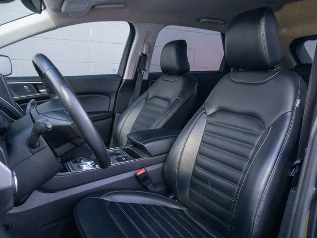 Used 2022 Ford Edge SEL image 5