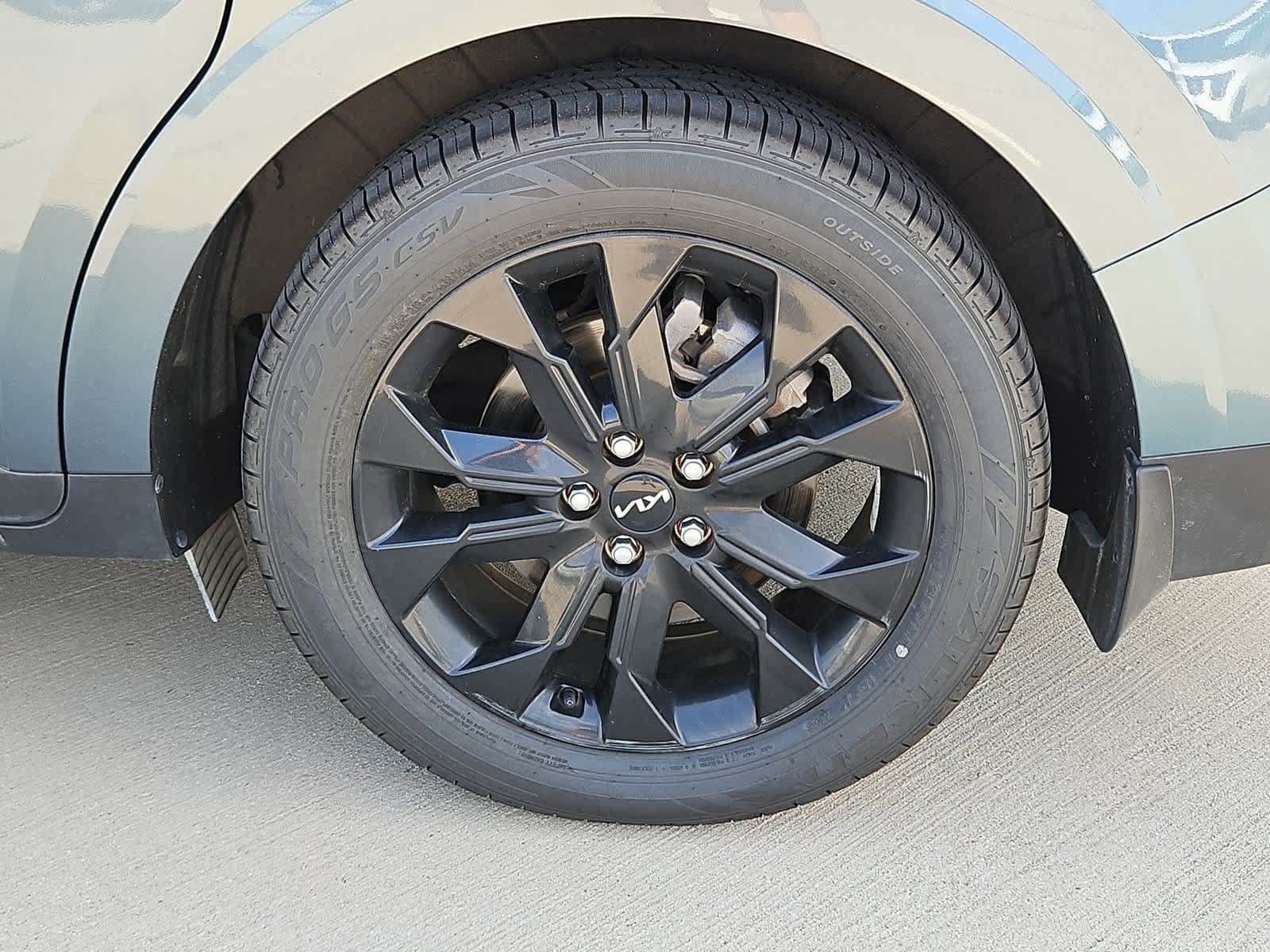 Used 2023 Kia Carnival SX FWD image 13