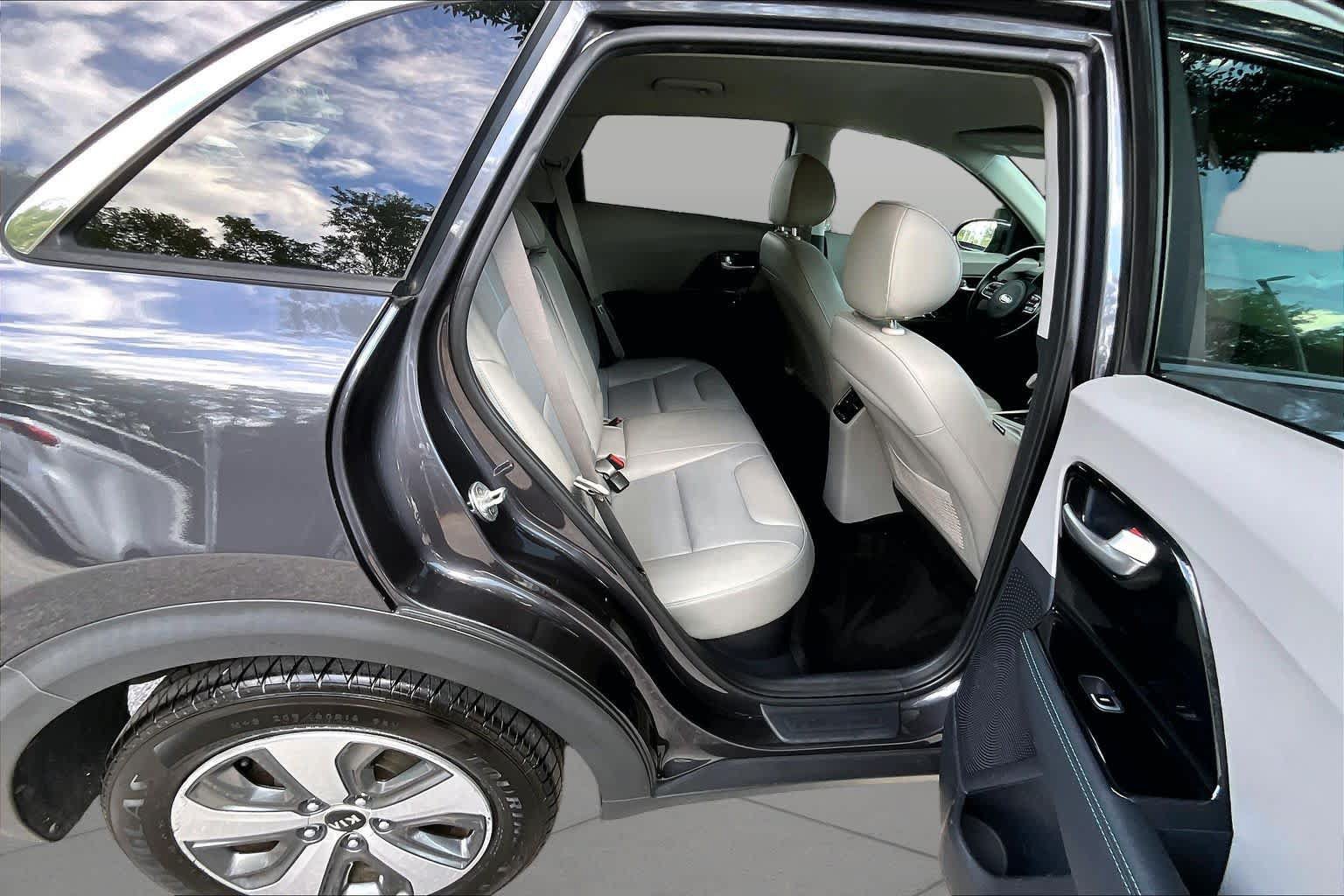 Used 2019 Kia Niro EX FWD image 20