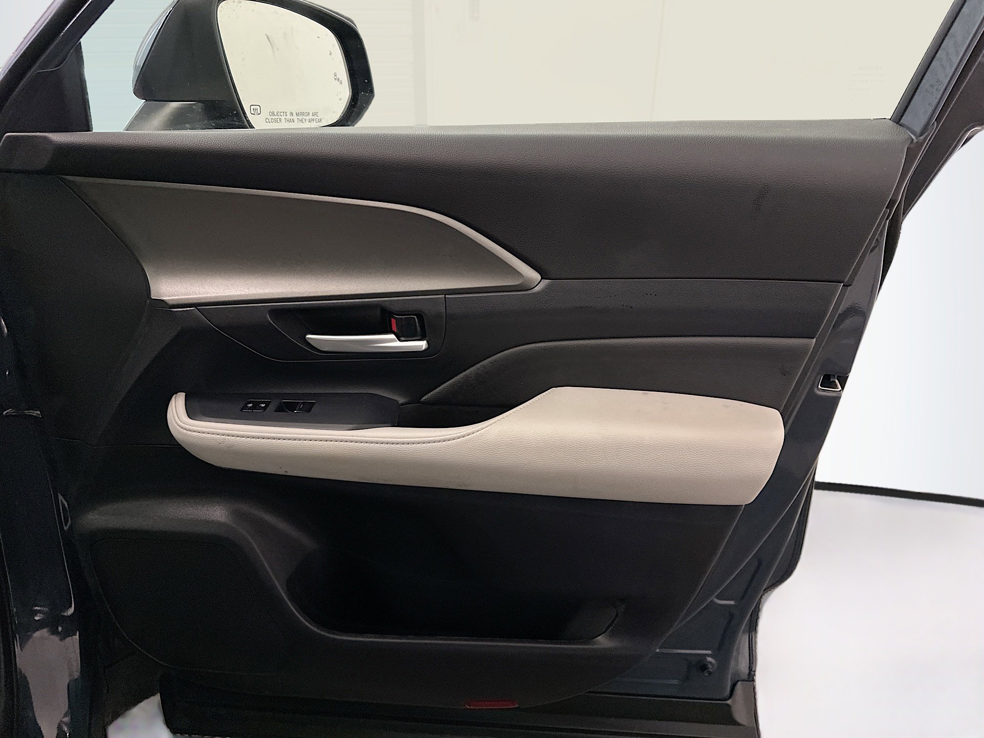 Used 2025 Toyota Grand Highlander AWD image 35