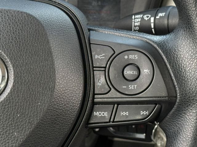Used 2021 Toyota Corolla LE w/ Carpet Mat Package (TMS) FWD image 15