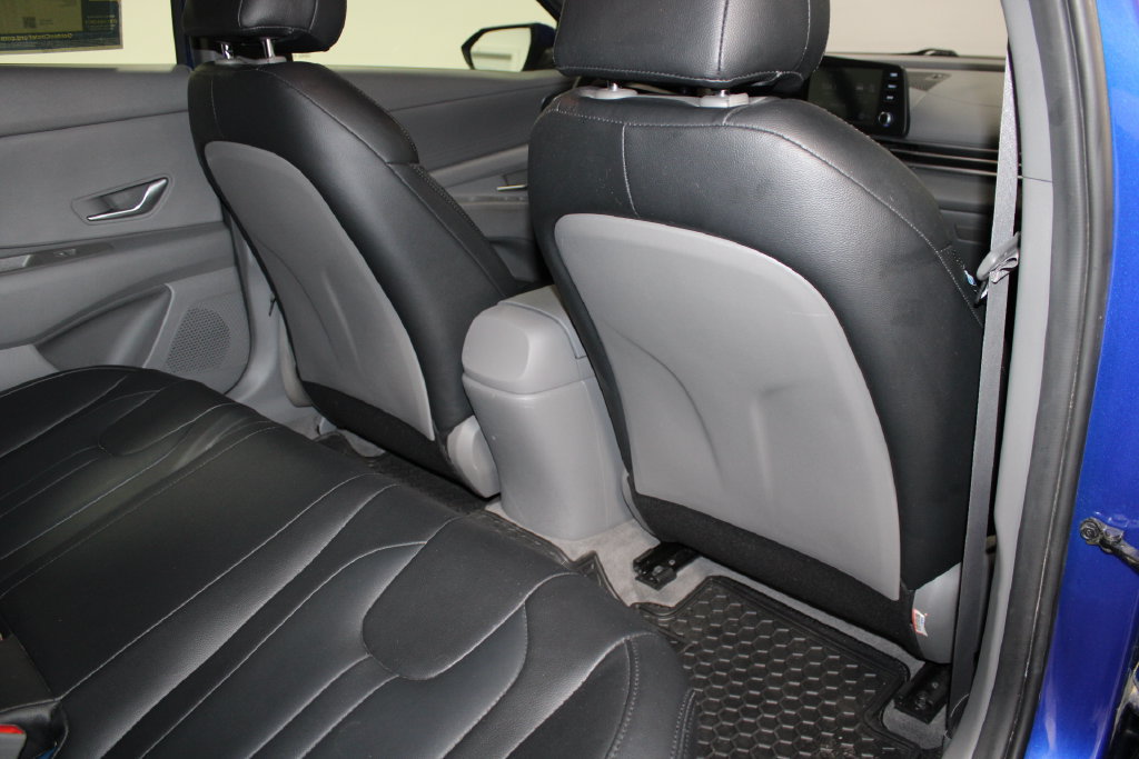 Used 2023 Hyundai Elantra SEL FWD image 29