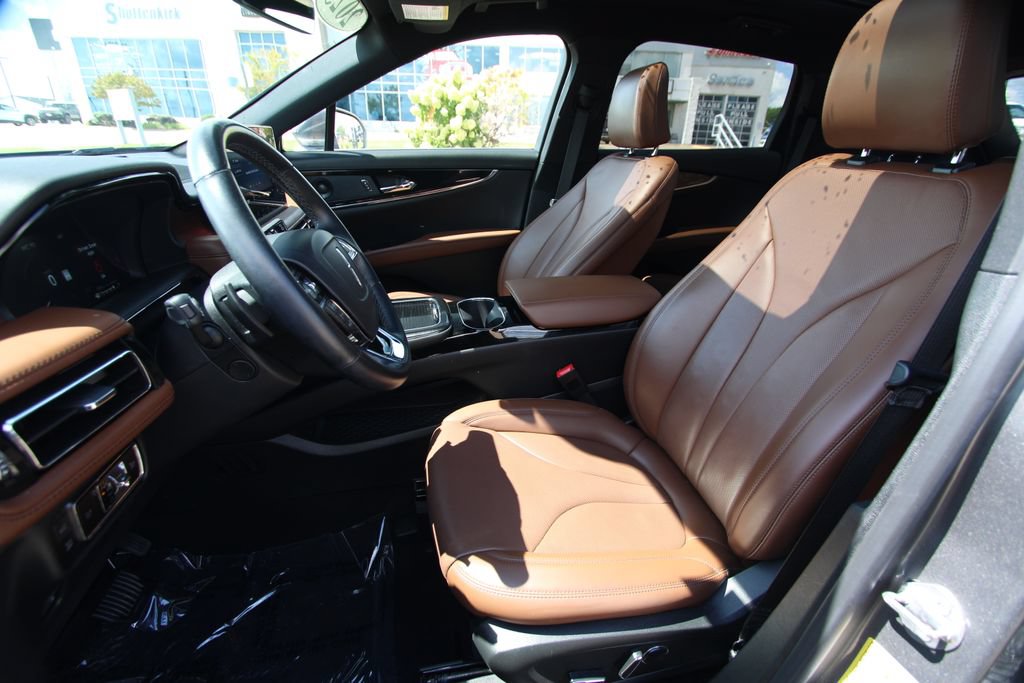 Used 2023 Lincoln Nautilus Reserve w/ Equipment Group 201A AWD/4WD image 6