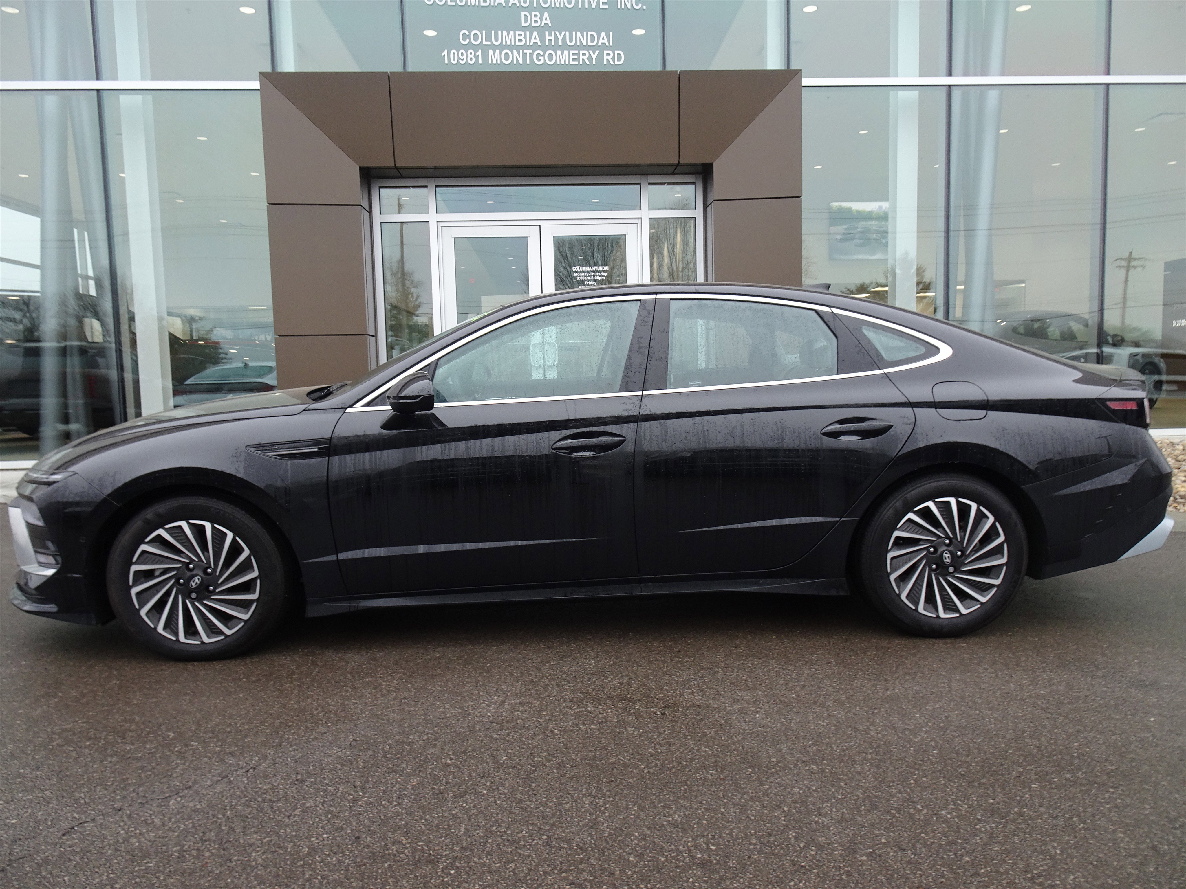 Used 2024 Hyundai Sonata Limited image 2